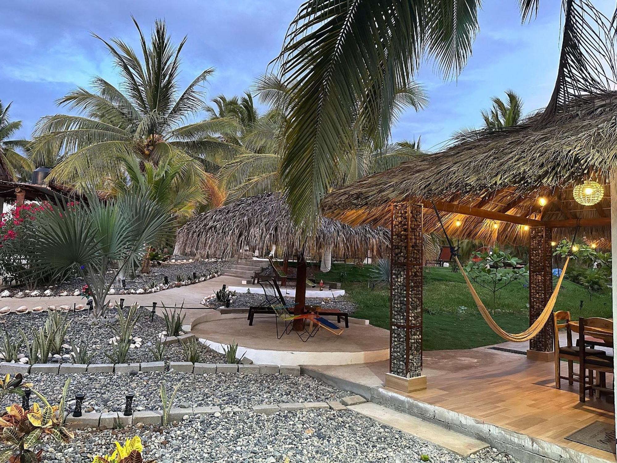 Casa Las Palmas Playa La Saladita Zihuatanejo Eksteriør bilde